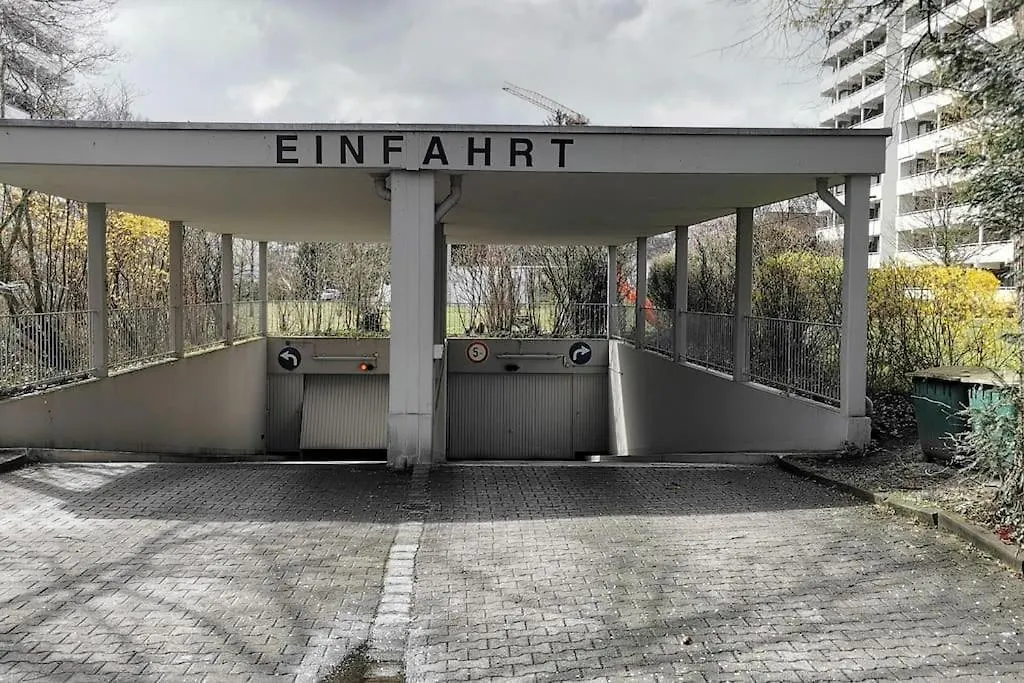 Apartment Mit Balkon Und Privatparkplatz Аугсбург