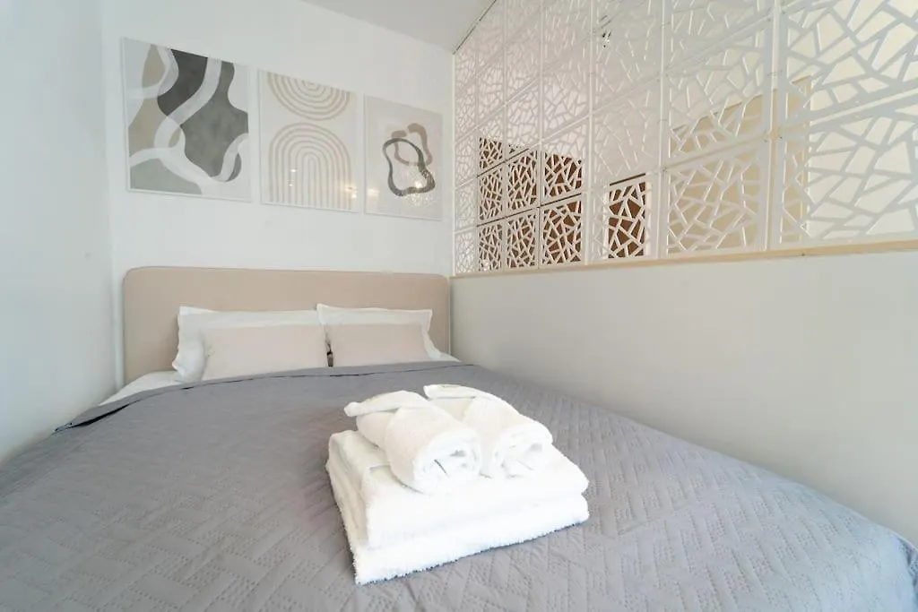 Apartment Mit Balkon Und Privatparkplatz Аугсбург 0*,