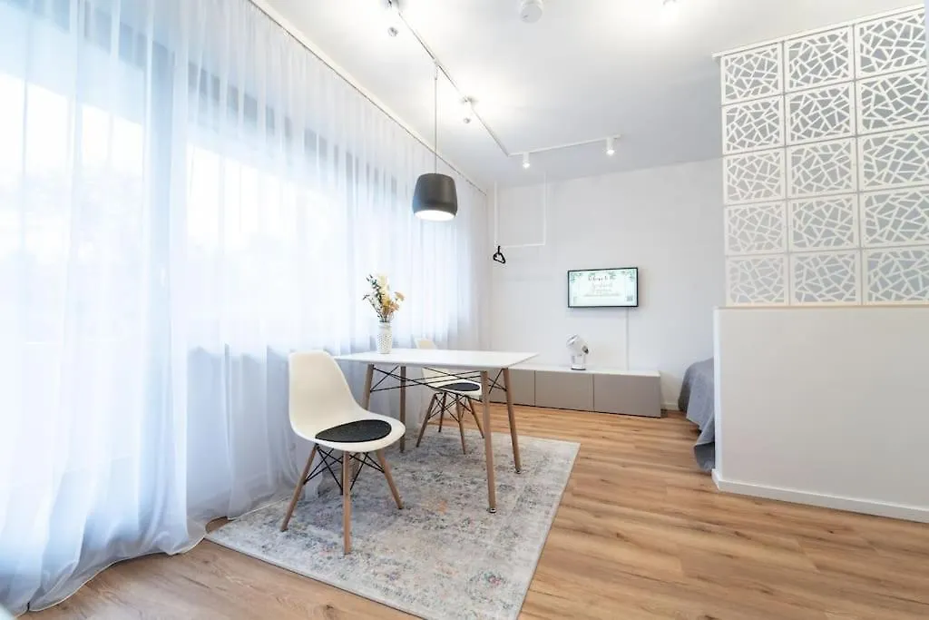 Apartment Mit Balkon Und Privatparkplatz Аугсбург Германия